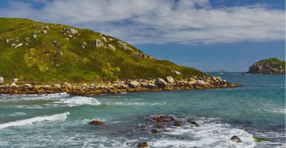 Descubra as melhores praias de SC para curtir em família