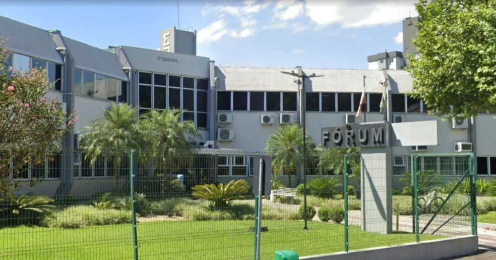 Julgamento de pai e filha por assassinato em SC gera repercussão