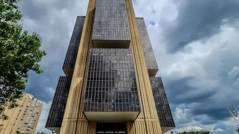 BC mantém Selic em 15% e juros seguem altos