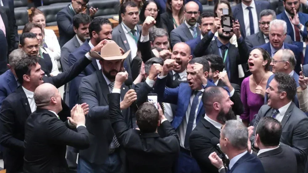 Câmara aprova PL da Dosimetria: impactos e votações