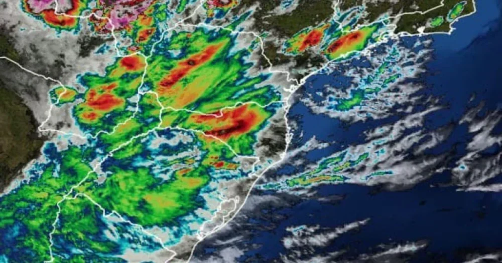 Ciclone atípico provoca alerta em Santa Catarina