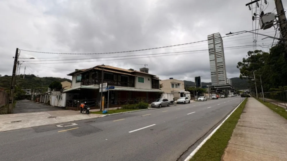 Despejos em Itajaí: a luta por moradia na Praia Brava