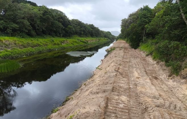 Florianópolis: Limpeza de Canais de Drenagem em 2025