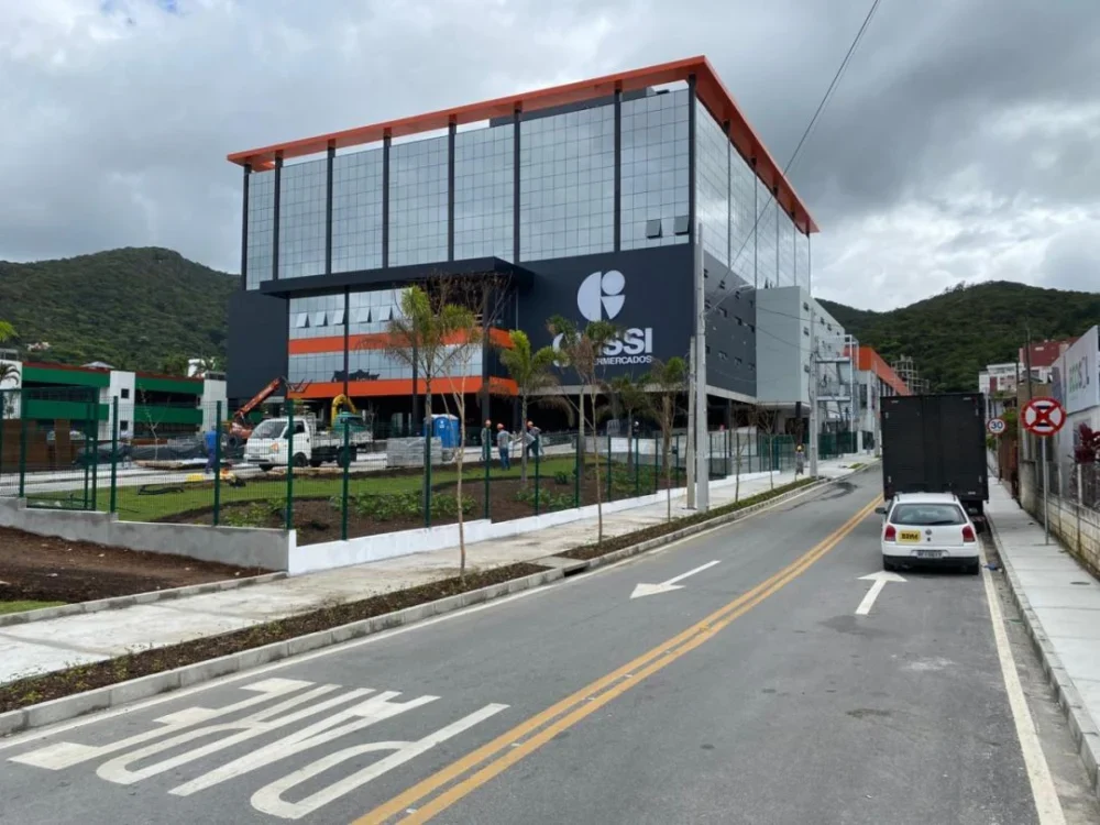 Giassi Supermercados chega a Florianópolis com nova loja