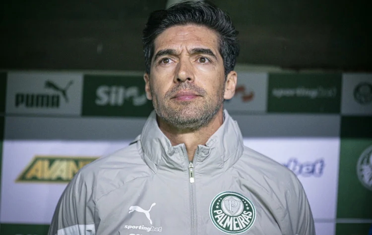 Abel Ferreira acumula vitórias e vexames, mas se iguala a Osvaldo Brandão