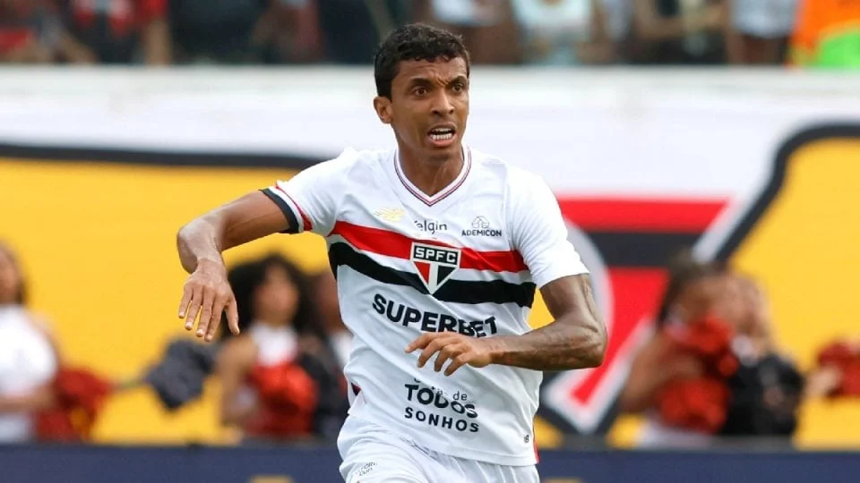 Athletico contrata Luiz Gustavo, ex-Bayern, e ex-seleção brasileira sem custos