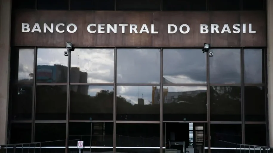 Banco Central investiga falhas na fiscalização que levaram à liquidação do Banco Master