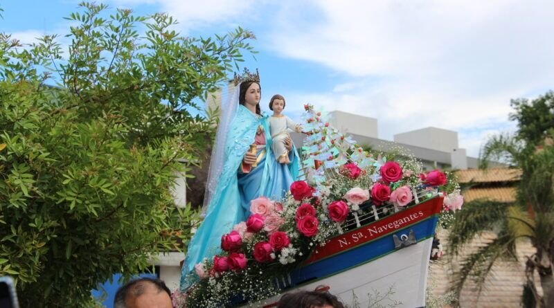Bombinhas celebra 97ª Festa de Nossa Senhora dos Navegantes com procissão e almoço