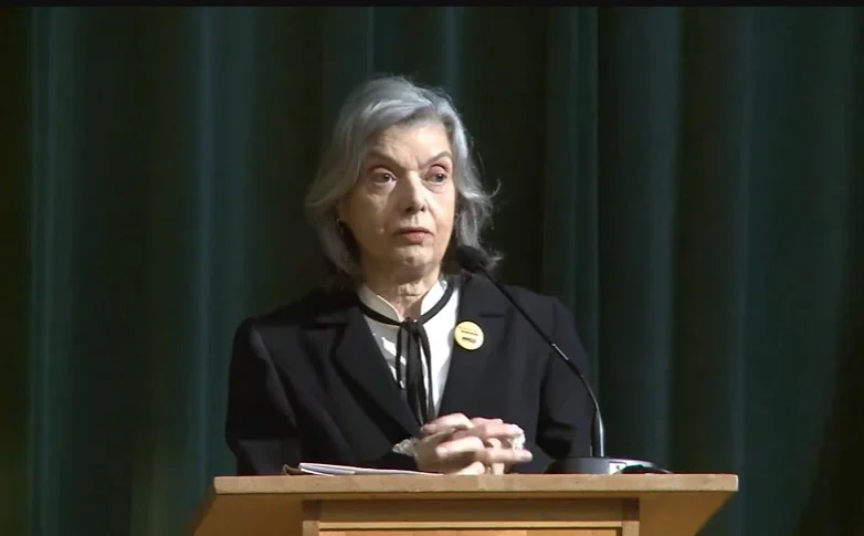 Cármen Lúcia alerta sobre desinformação nas eleições de 2026 e pede união