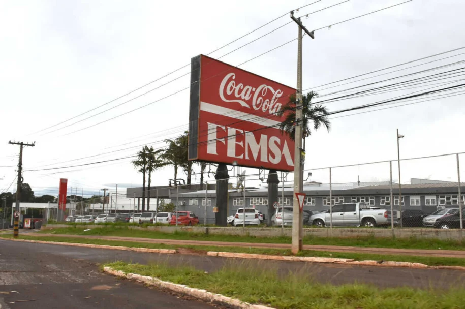 Coca-Cola FEMSA Brasil enfrenta investigação do MPF por uso indevido de imagem indígena
