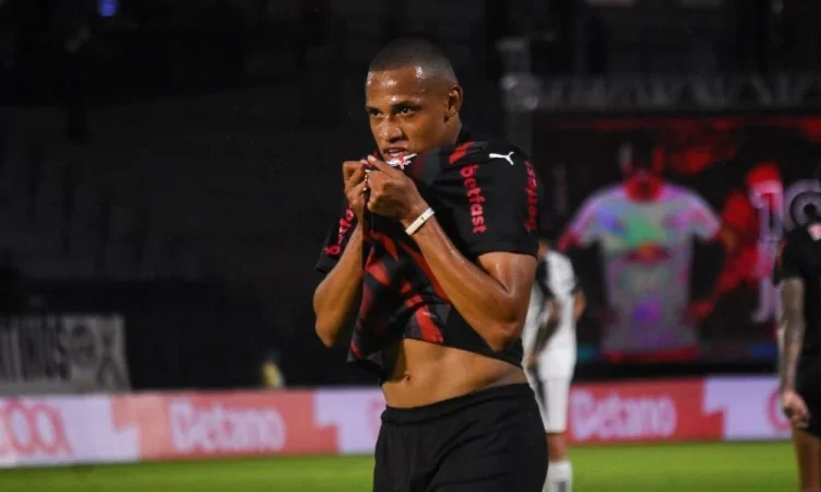 Corinthians sofre derrota contundente para o Bragantino no Paulistão