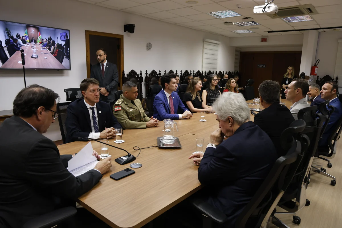 Detran/SC assina Instrução Normativa para destinação de veículos apreendidos
