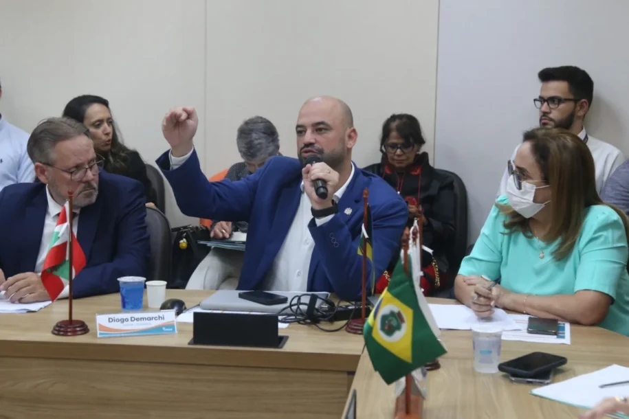 Diogo Demarchi destaca saúde digital em assembleia do Conass no Rio de Janeiro