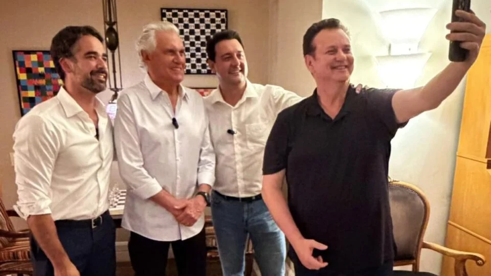 Eduardo Leite e Ratinho Junior se unem a Caiado em busca de terceira via em 2026