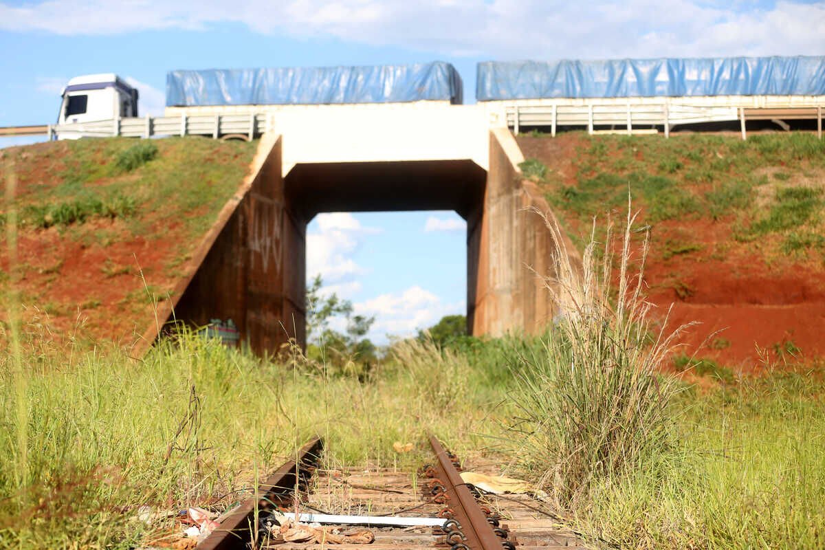 Eduardo Riedel anuncia leilão da Malha Oeste para julho e gera expectativa no setor