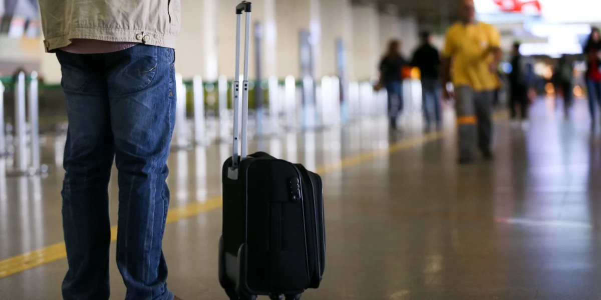 EUA suspende vistos de imigração para 75 países, incluindo Brasil, a partir de janeiro