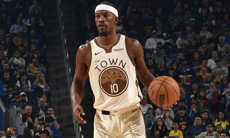 Golden State Warriors vence Miami Heat, mas Jimmy Butler sofre grave lesão