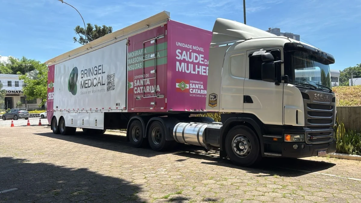 Governo de SC inicia atendimentos da Carreta da Saúde da Mulher em Indaial