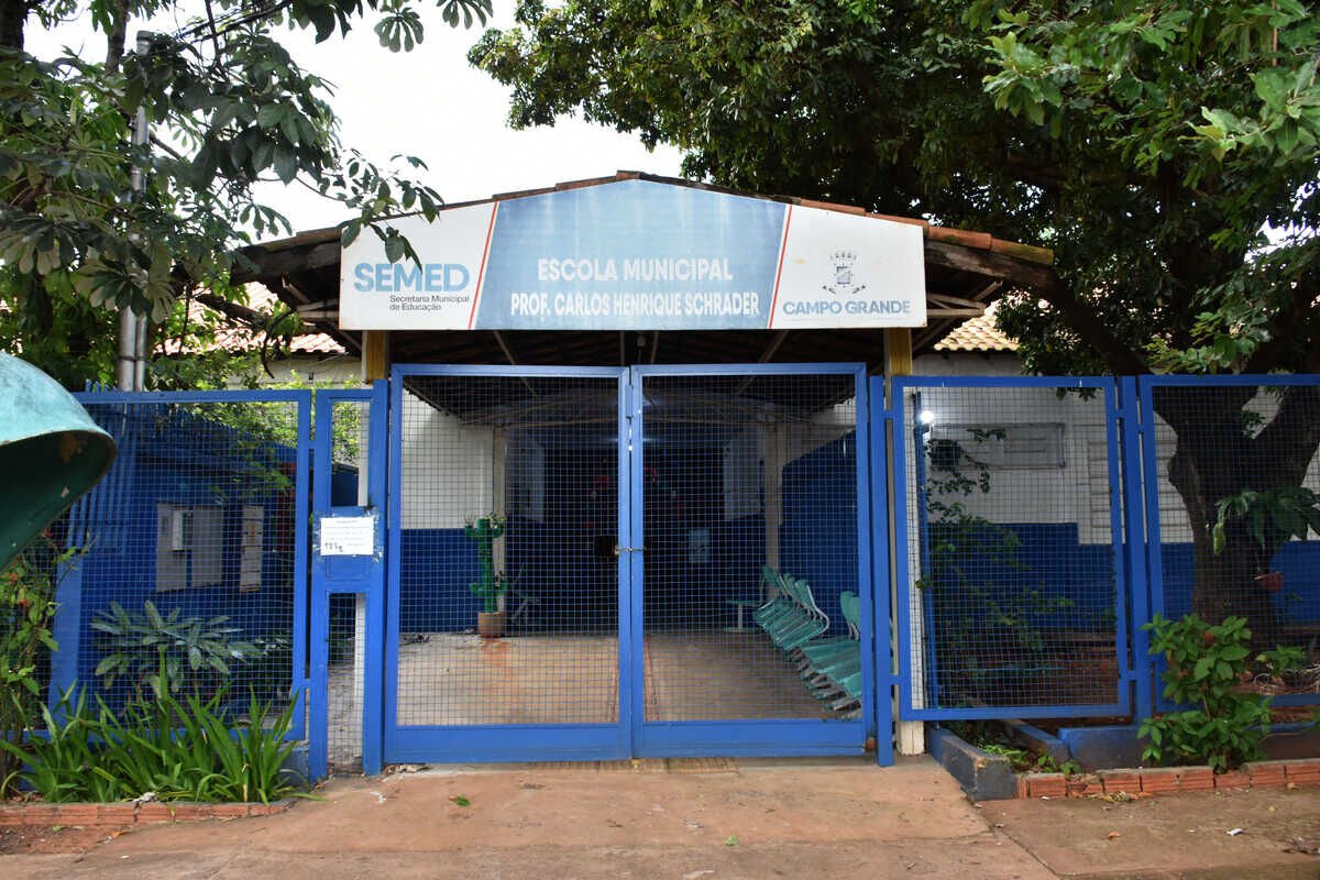 Hélio Daher planeja reaver escolas municipais até 2026 após fechamento em 2019