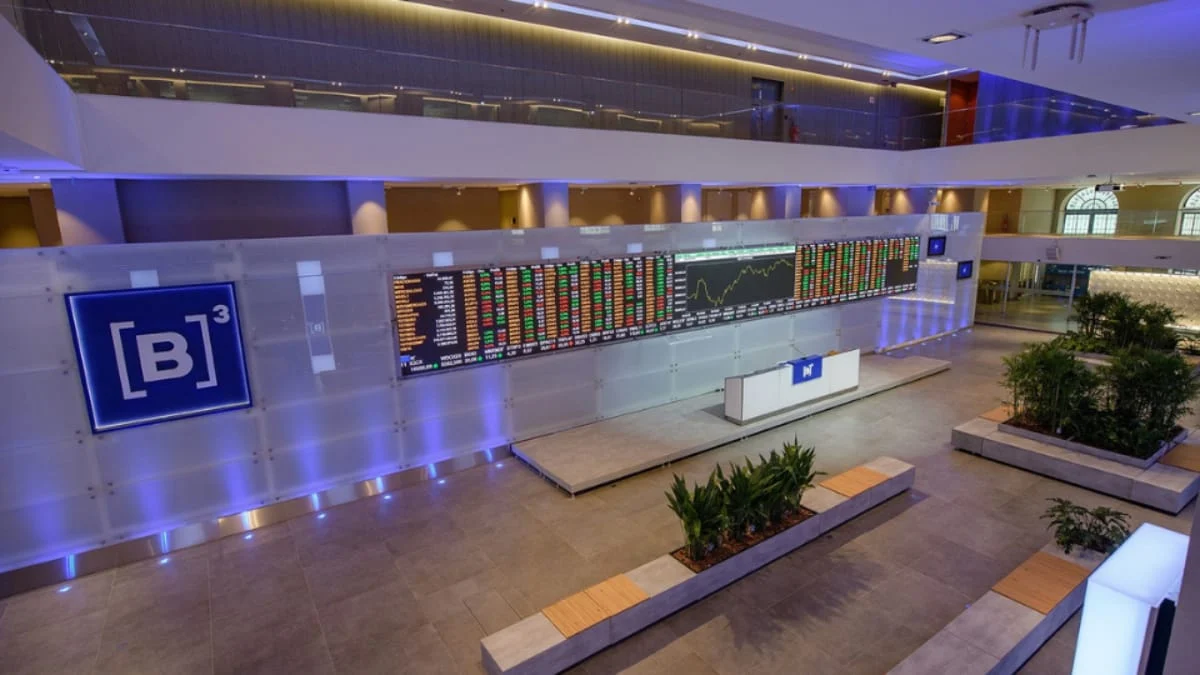 Ibovespa B3 atinge novo recorde com alta de 2,20% e dólar despenca a R$ 5,28