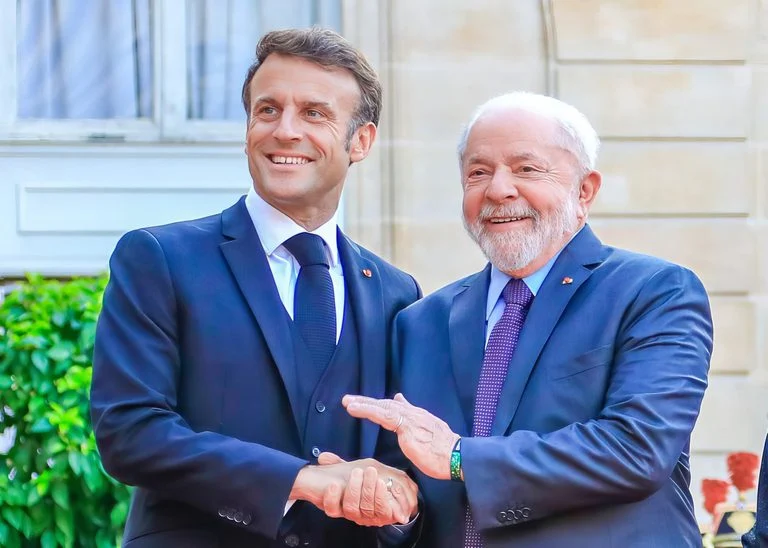 Lula e Macron debatem Conselho da Paz e situação na Venezuela em ligação tensa