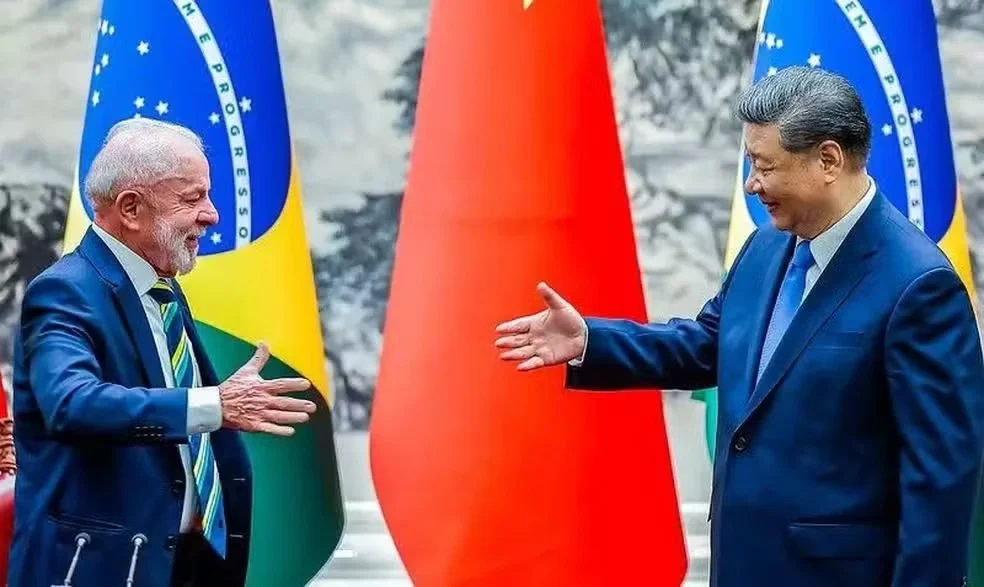 Lula e Xi Jinping discutem cooperação e defesa do Sul Global em ligação tensa