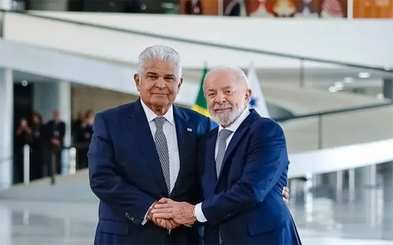 Lula participa do Fórum Econômico no Panamá e assina acordo histórico de investimentos