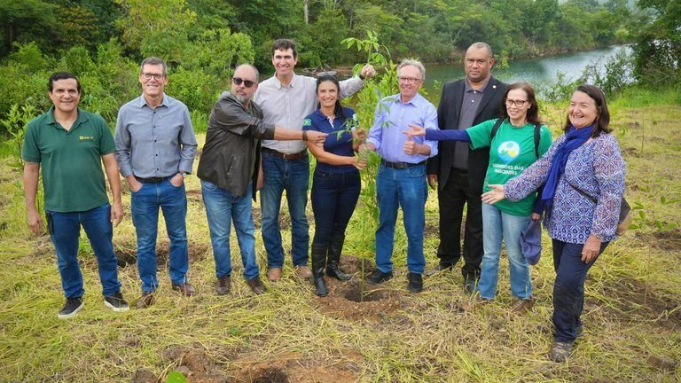 MIDR e Seagri-DF iniciam plantio de 22 mil mudas na Serrinha do Paranoá