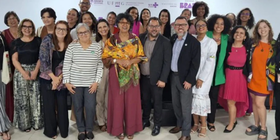 Ministério da Saúde forma 760 enfermeiros obstétricos e investe R$ 17 milhões