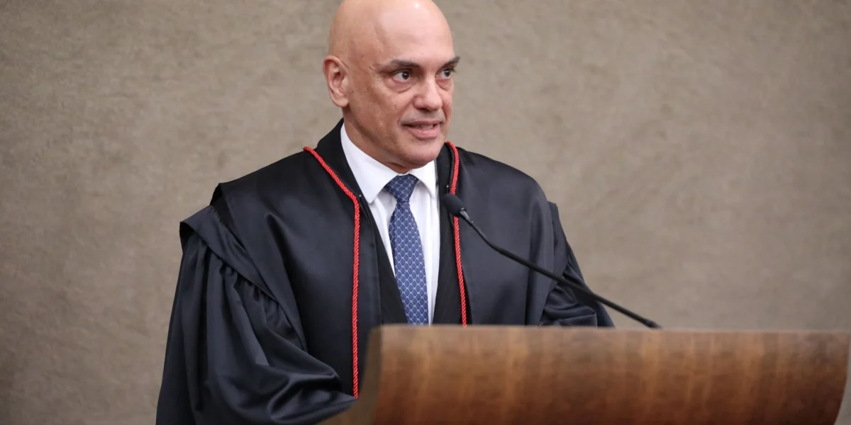 Ministro Alexandre de Moraes abre inquérito sobre vazamento de dados fiscais e gera tensão