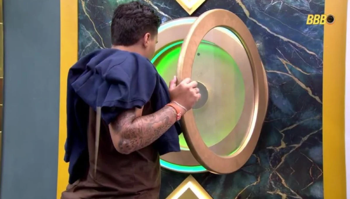 Pedro do ‘BBB 26’ desiste após acusação de assédio de Jordana e tensão no ar