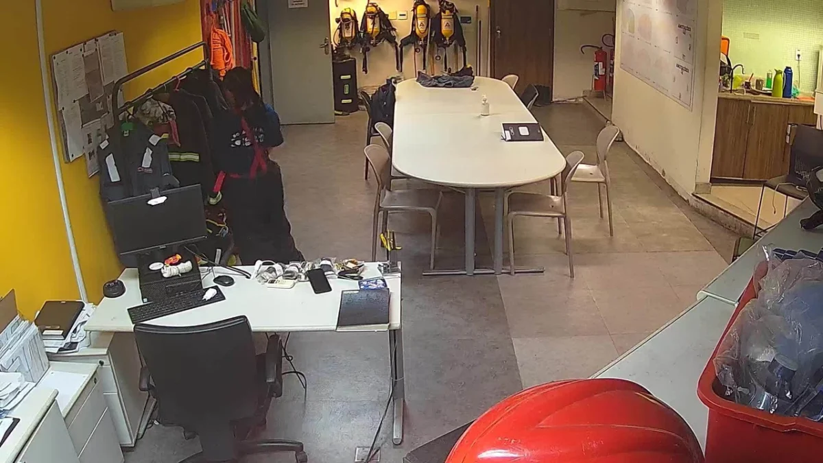 Polícia Civil investiga incêndio no Shopping Tijuca que matou brigadistas; loja tinha problemas