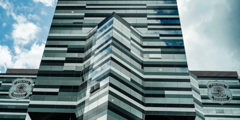 Polícia Federal prende homem em SP por planejar atentado suicida com explosivos