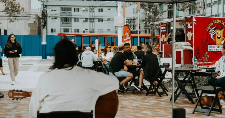 Prefeitura de Balneário Camboriú promove feiras com música ao vivo nesta quarta
