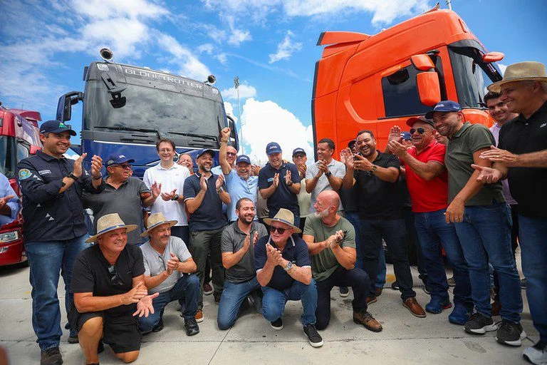 Renan Filho anuncia serviço de saúde para caminhoneiros na Via Dutra e gera expectativa