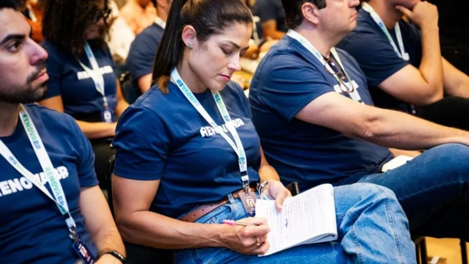 RenovaBR lança curso gratuito para formar lideranças políticas até 2026