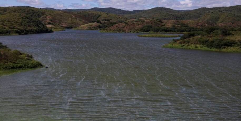 Rio São Francisco ultrapassa cota de alerta e provoca alagamentos na Bahia e Minas Gerais