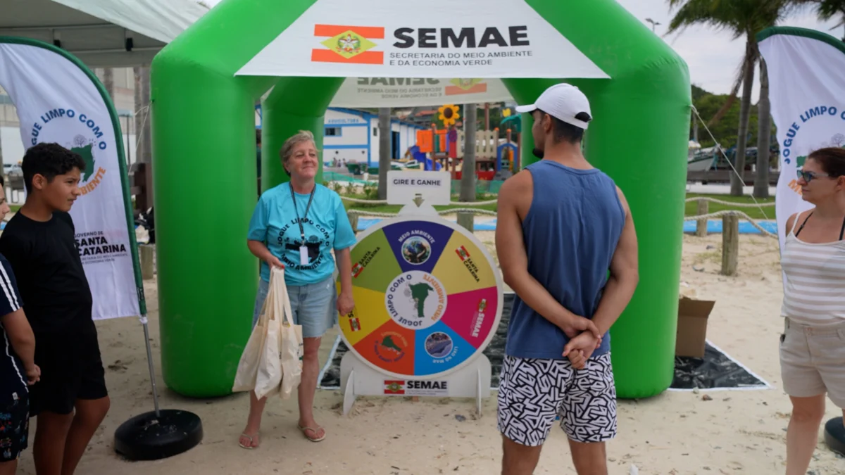 Semae promove Jogue Limpo na Praia Central de Navegantes e alcança 50 mil pessoas