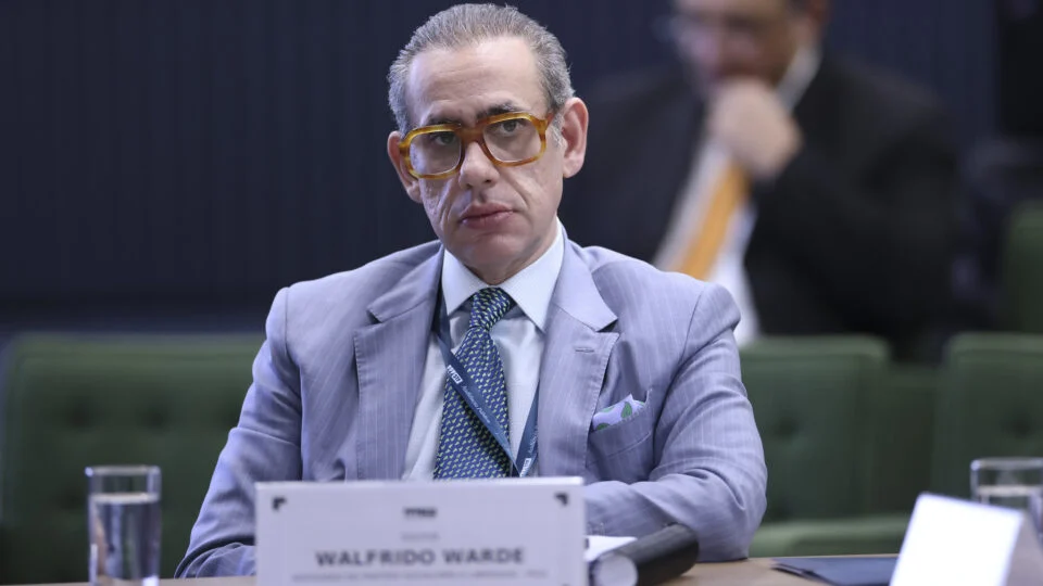 Walfrido Warde deixa defesa de Daniel Vorcaro em meio a rumores de delação