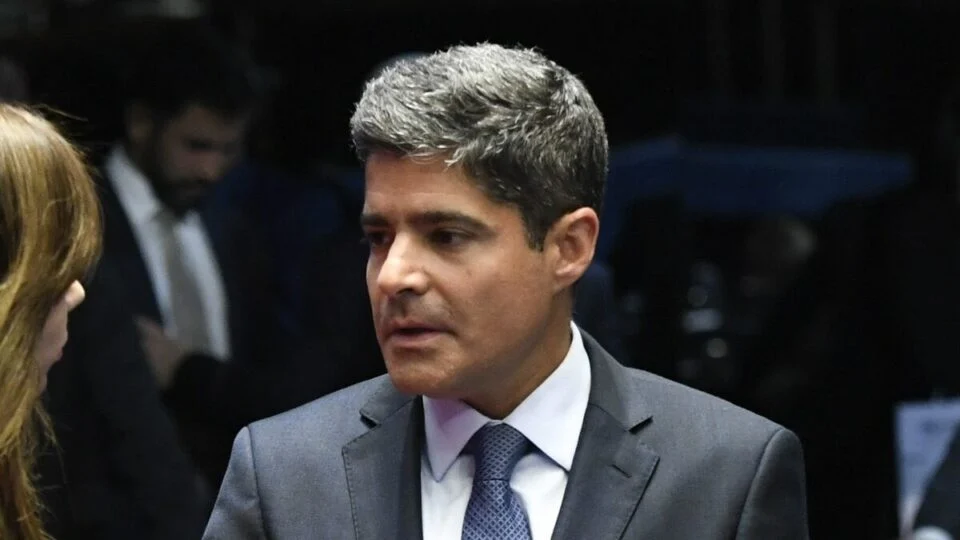 ACM Neto critica chapa pura do PT ao Senado e alerta sobre crise com o PSD