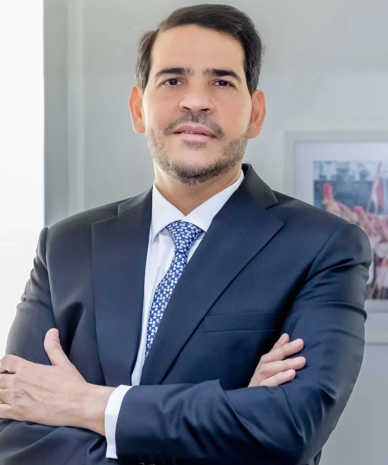 AGU amplia descontos em dívidas não tributárias enquanto dólar despenca a R$ 5,18