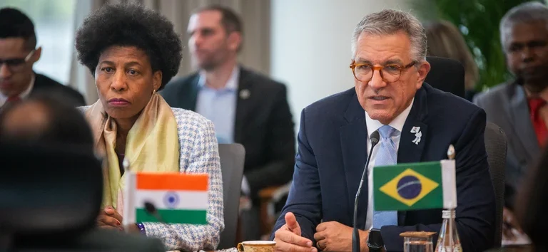 Alexandre Padilha busca parceria com Índia para medicamentos e saúde digital