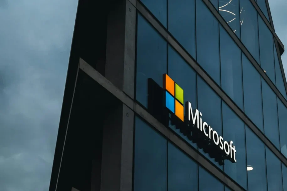 Alphabet, Microsoft, Meta e Amazon preveem investimento colossal em IA até 2026