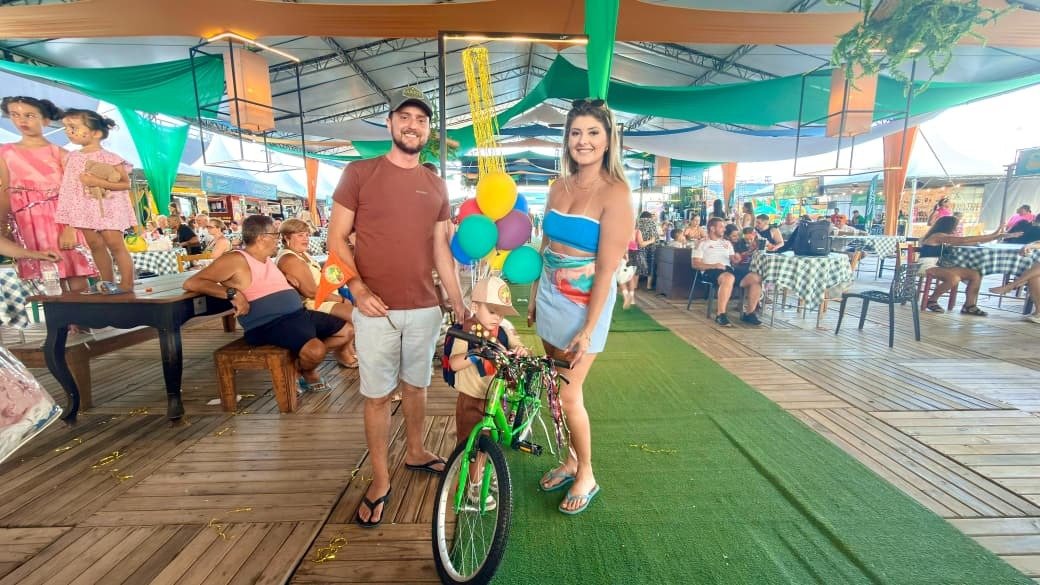 Ana Vedana celebra sucesso do Carnaval Infantil em Itapema com prêmios e alegria