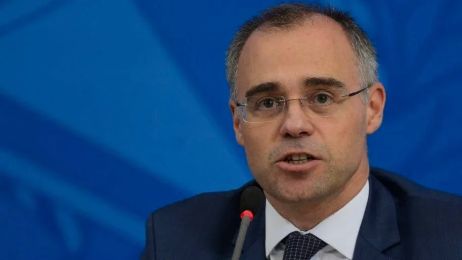 André Mendonça anula decisão da Justiça do Trabalho e gera polêmica sobre pejotização