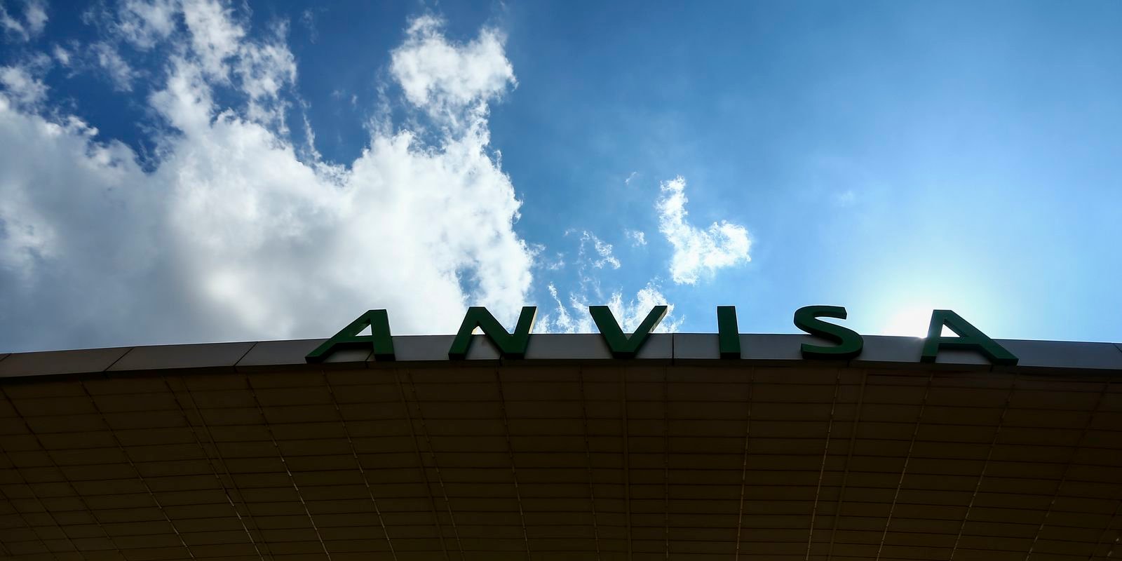 Anvisa e Inmetro intensificam fiscalização de produtos no carnaval e proíbem vendas