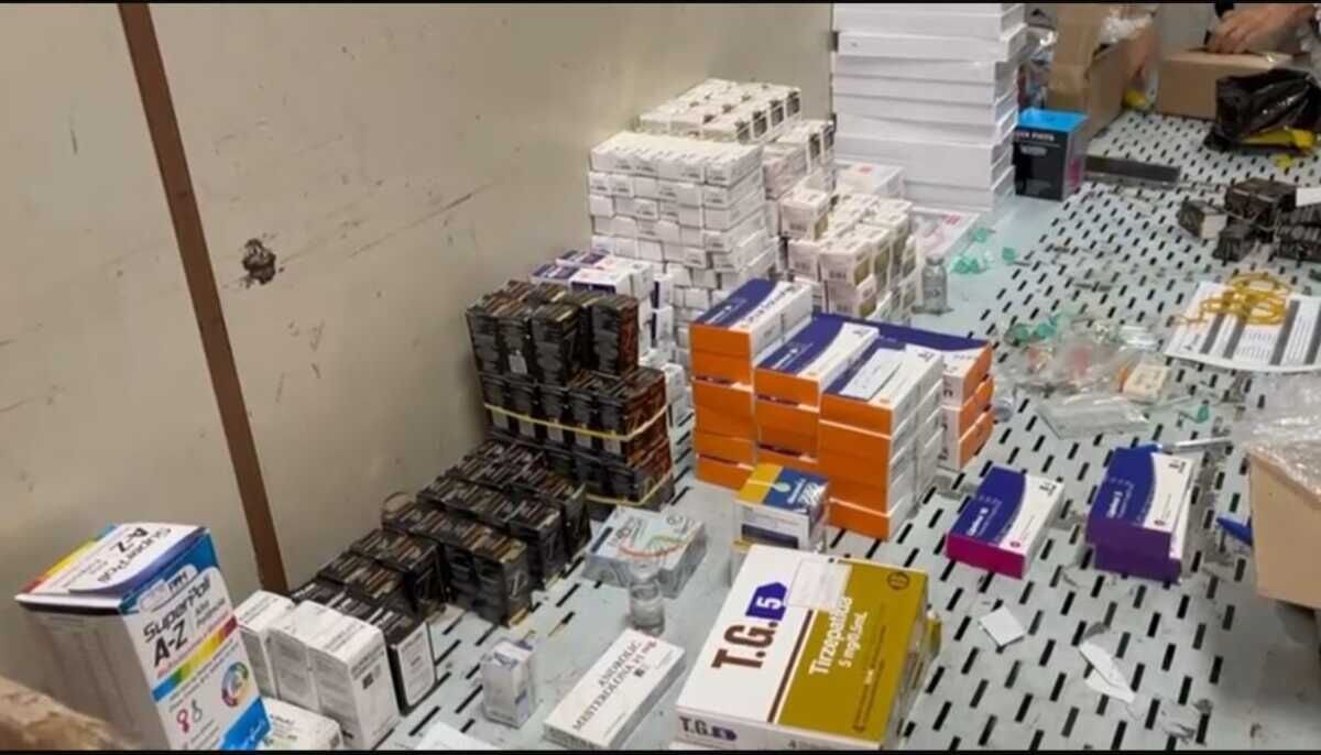 Anvisa e Vigilância Sanitária apreendem R$ 1 milhão em remédios ilegais nos Correios