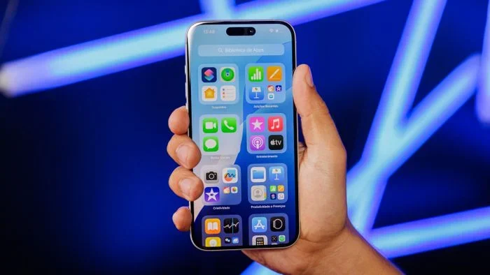 Apple revela iOS 26.4 com Siri personalizada e novos emojis em 2026!