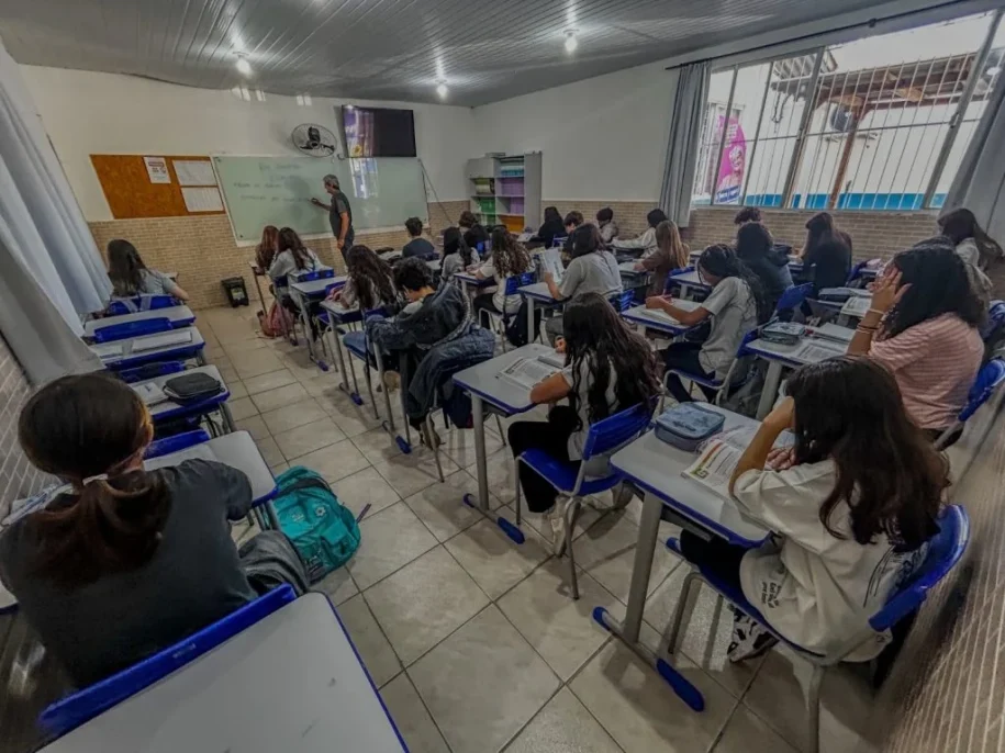 Balneário Camboriú anuncia volta às aulas e pais devem se preparar para datas importantes