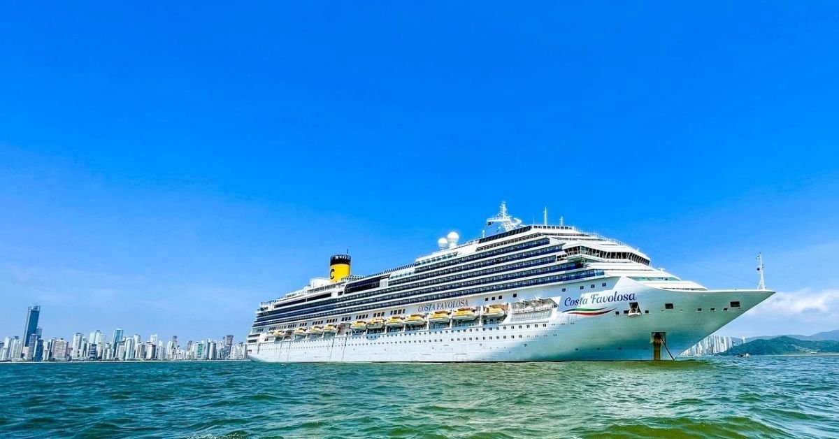 Balneário Camboriú recebe três cruzeiros em fevereiro e movimenta turismo local